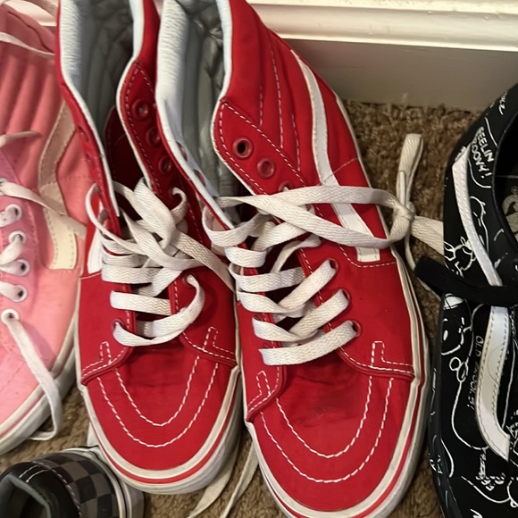 women vans 9 pair (3 pair new-marvel charlie brown and 1st pair of checker ones) - Picture 7 of 10